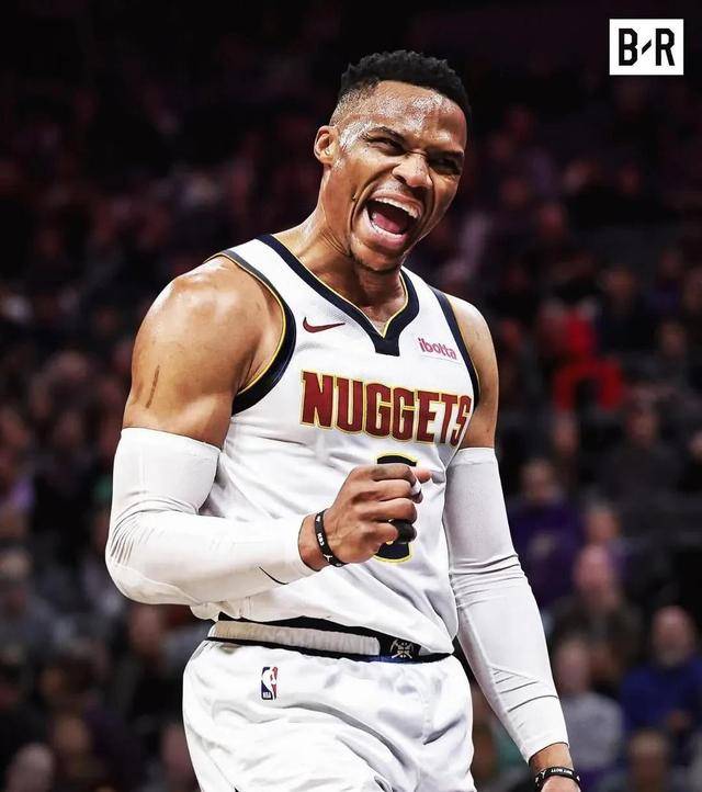 爱游戏官方网站-莱万多夫斯基遭遇三连败，掘金教练面临压力！